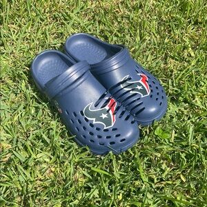 Blue Foam Water Shoes with Ventilation Holes